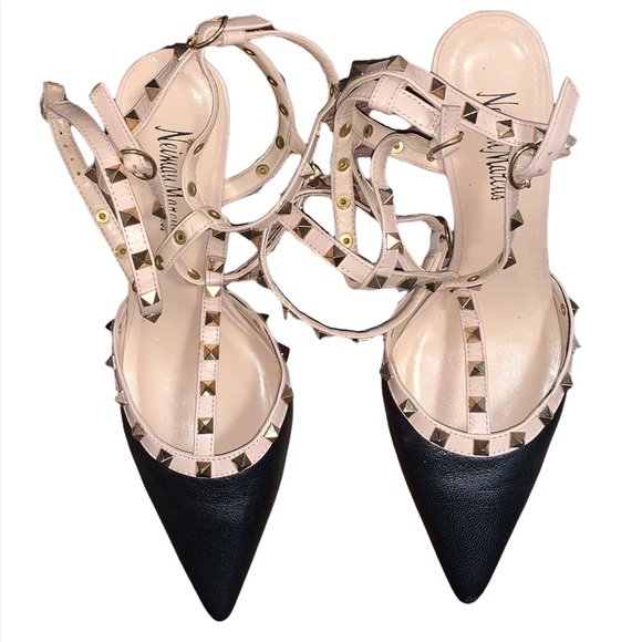 NEIMAN MARCUS ROCKSTUDS TRIPLE STRAPS LEATHER PUMPS SIZE 7 1/2 - Picture 6 of 7